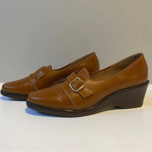 Vintage Puffin Women’s Dress Shoes‎ Size 7 with Adjustable Buckle